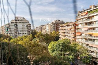 Piso en venta en Sant Antoni en Barcelona