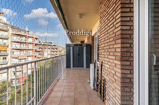 Piso en venta en Sant Antoni en Barcelona