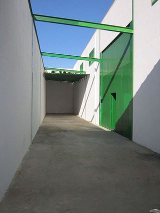 Nave industrial en alquiler en Lucena