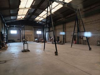 Nave industrial en alquiler en Silla