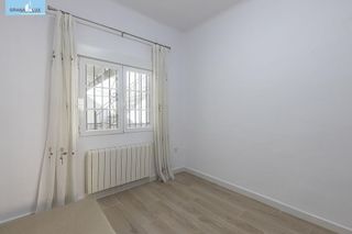 Casa adosada en venta en Zubia (La)