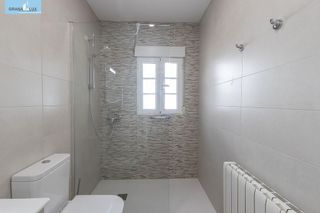 Casa adosada en venta en Zubia (La)