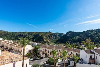 Casa adosada en venta en Benahavís