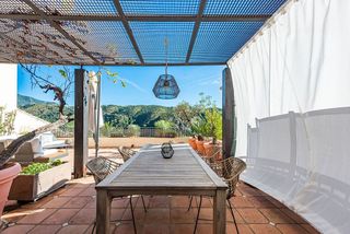 Casa adosada en venta en Benahavís