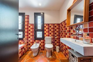 Casa adosada en venta en Benahavís