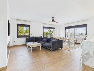 Piso en venta en Puerto de la Duquesa en Manilva