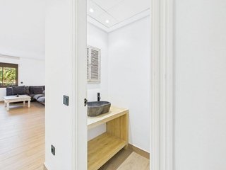 Piso en venta en Puerto de la Duquesa en Manilva