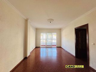 Piso en venta en Nueva Andalucía en Almería