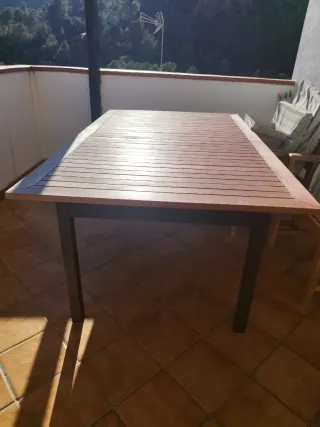 Mesa de terraza de madera de teka