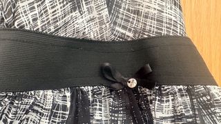 Vestido negro y blanco con estampado