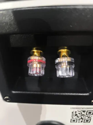 Altavoces Dolby Atmos Blancos