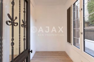 Casa adosada en alquiler en Les Tres Torres en Barcelona