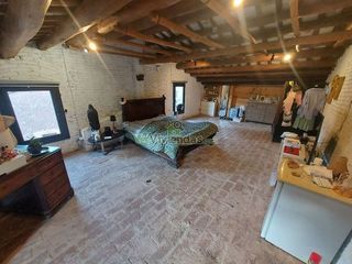 Chalet en venta en Torrelles de Llobregat