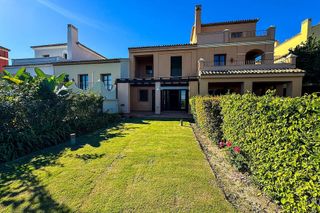 Casa adosada en venta en Sotogrande Alto en San Roque