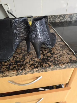 Botines tacón mujer negro y plateado