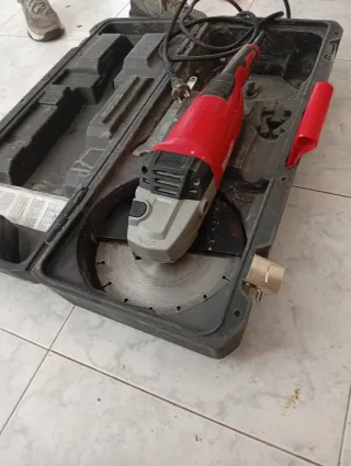 Radial Milwaukee con maletín