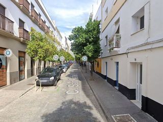 Piso en venta en La Caleta - La Viña en Cádiz