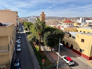 Piso en venta en San Luis en Almería