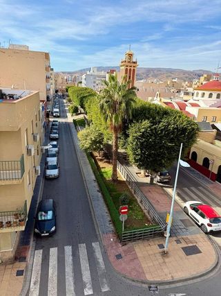 Piso en venta en San Luis en Almería