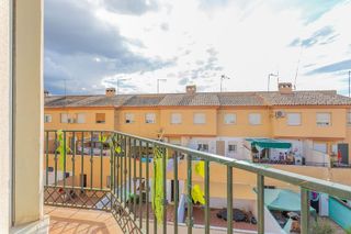 Piso en venta en Residencial Triana - Barrio Alto en Gabias (Las)