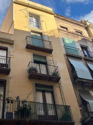 Piso en venta en El Raval en Barcelona