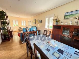 Casa en venta en Outeiro de Rei