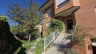 Casa pareada en venta en La Ermita en Parla