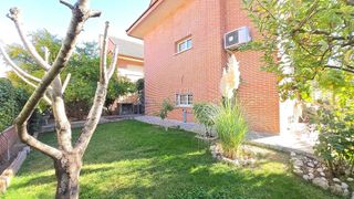 Casa pareada en venta en La Ermita en Parla