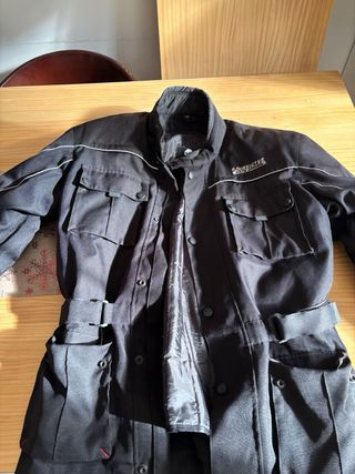 Chaqueta de moto Invictus negra