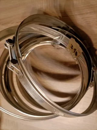 Abrazaderas unión tubo chimenea 210mm