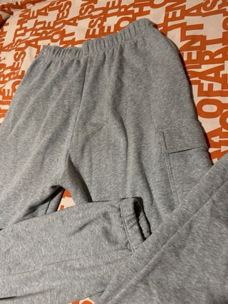 Pantalón chándal Nike gris
