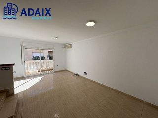 Casa adosada en venta en Centro en Roda de Barà