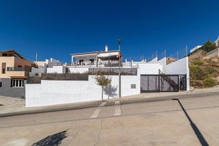 Chalet en venta en Zubia (La)