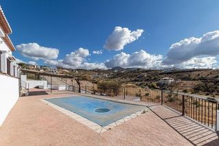 Chalet en venta en Zubia (La)