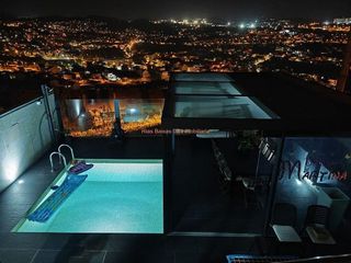 Casa pareada en venta en Lavadores en Vigo