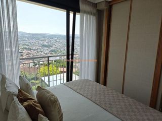 Casa pareada en venta en Lavadores en Vigo