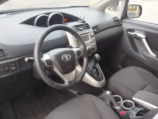 Toyota Verso 2010