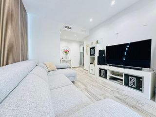 Piso en venta en La Granja-La Colina-Los Pastores en Algeciras