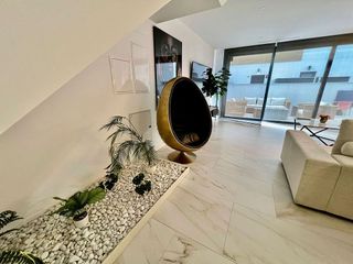 Casa adosada en alquiler en Los Naranjos - Las Brisas en Marbella