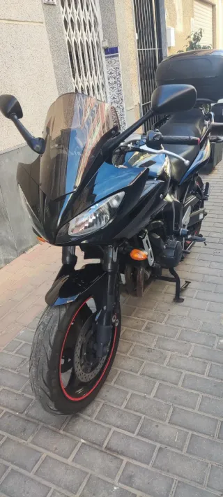 Yamaha FZ6 S2 Moto