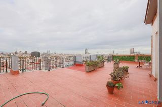 Piso en venta en El Raval en Barcelona