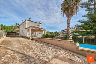 Chalet en venta en Les Brises de Calafell - Segur de Dalt en Calafell