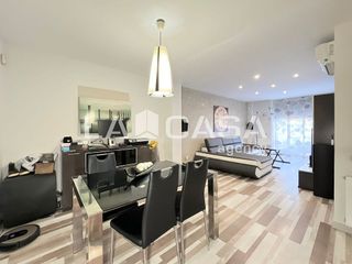 Piso en venta en Montigalà -Sant Crist en Badalona