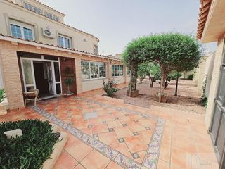 Chalet en venta en La Siesta - El Salado - Torreta en Torrevieja