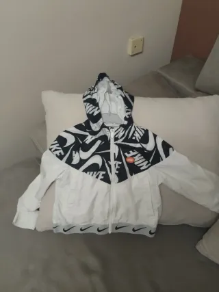 Cortavientos Nike niña