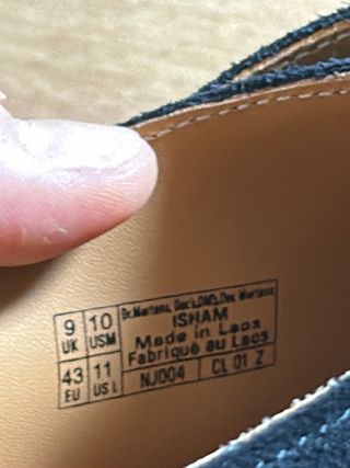 Zuecos Dr. Martens ante negro