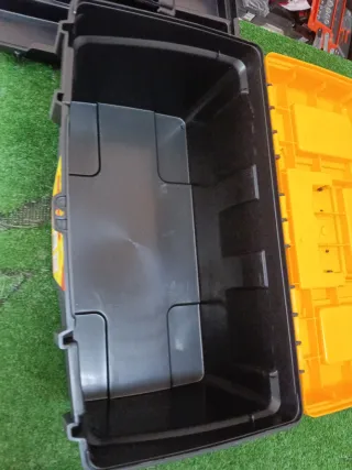 Valigetta porta attrezzi in plastica dura