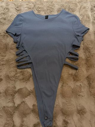 Body SHEIN azul con tiras laterales