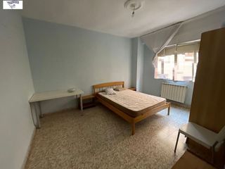 Piso en venta en Feria en Albacete
