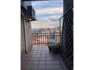 Piso en venta en Joc de la Bola - Camps d'Esports - Ciutat Jardí - Montcada en Lleida